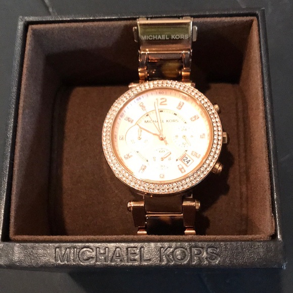 Michael Kors Tortoise Shell Rose Gold Watch - Picture 2 of 3